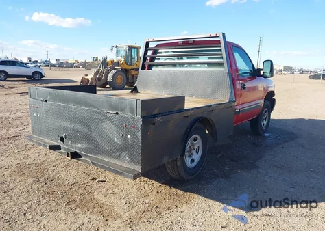 2000 Chevrolet Silverado 1500 z USA, uszkodzony, nr VIN 1GCEK14W4YZ111257